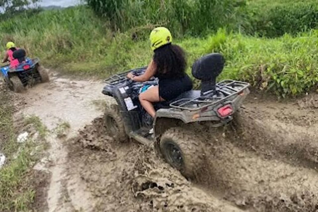 Mezza giornata ATV privata e avventura di shopping a Negril in Giamaica