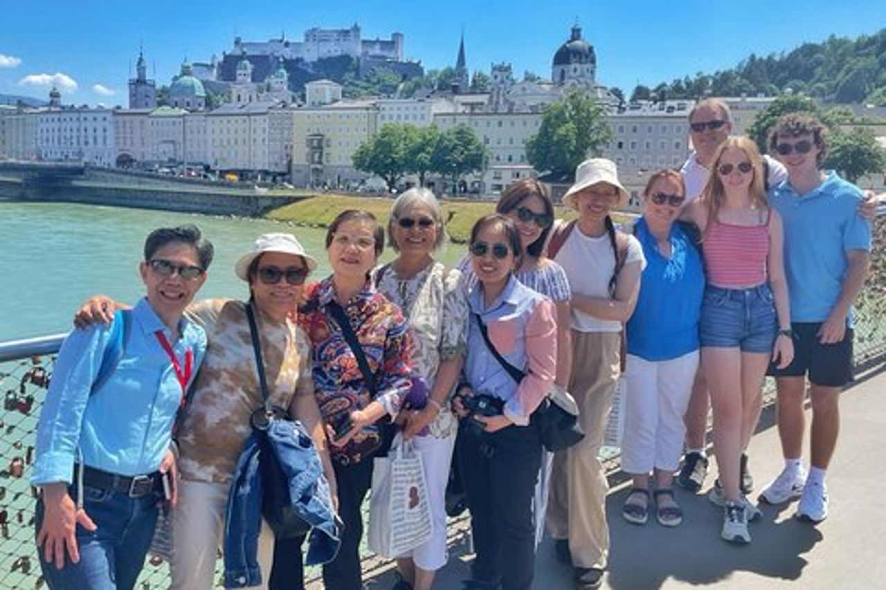 Tour guidato semi-privato di un giorno a Salisburgo da Monaco con pranzo