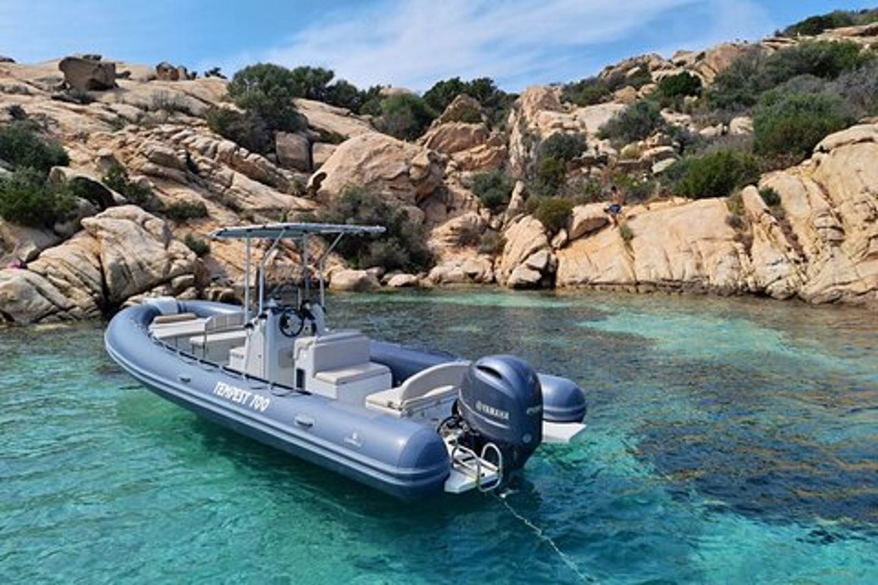 Tour Privato in Barca Giornaliere nell'Arcipelago di La Maddalena