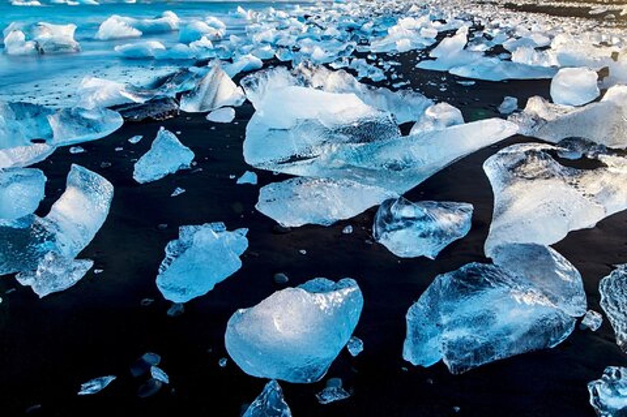Tour guidato di un giorno alla Diamond Beach e al ghiacciaio galleggiante Jökulsárlón