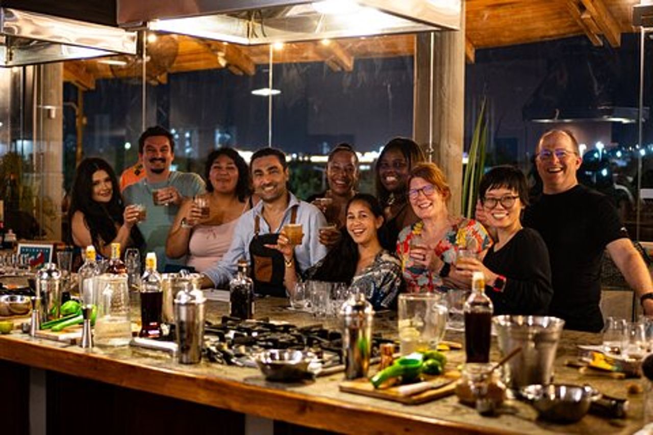 Degustazione di rum e cioccolato di Cartagena con vista sul castello (piccolo gruppo)
