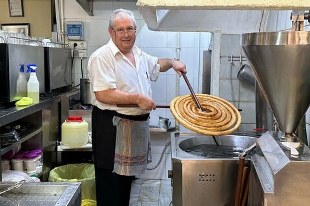 Tour a piedi del cibo di Malaga con visita al mercato di Atarazanas