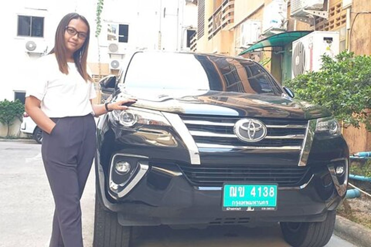 Scopri Pattaya con stile: trasporto privato SUV per l'intera giornata