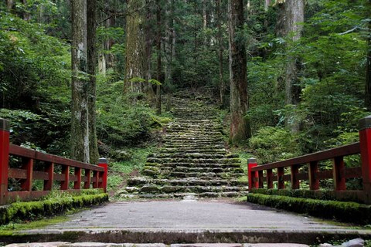 Esplora il tour privato del Santo Monte Horaiji