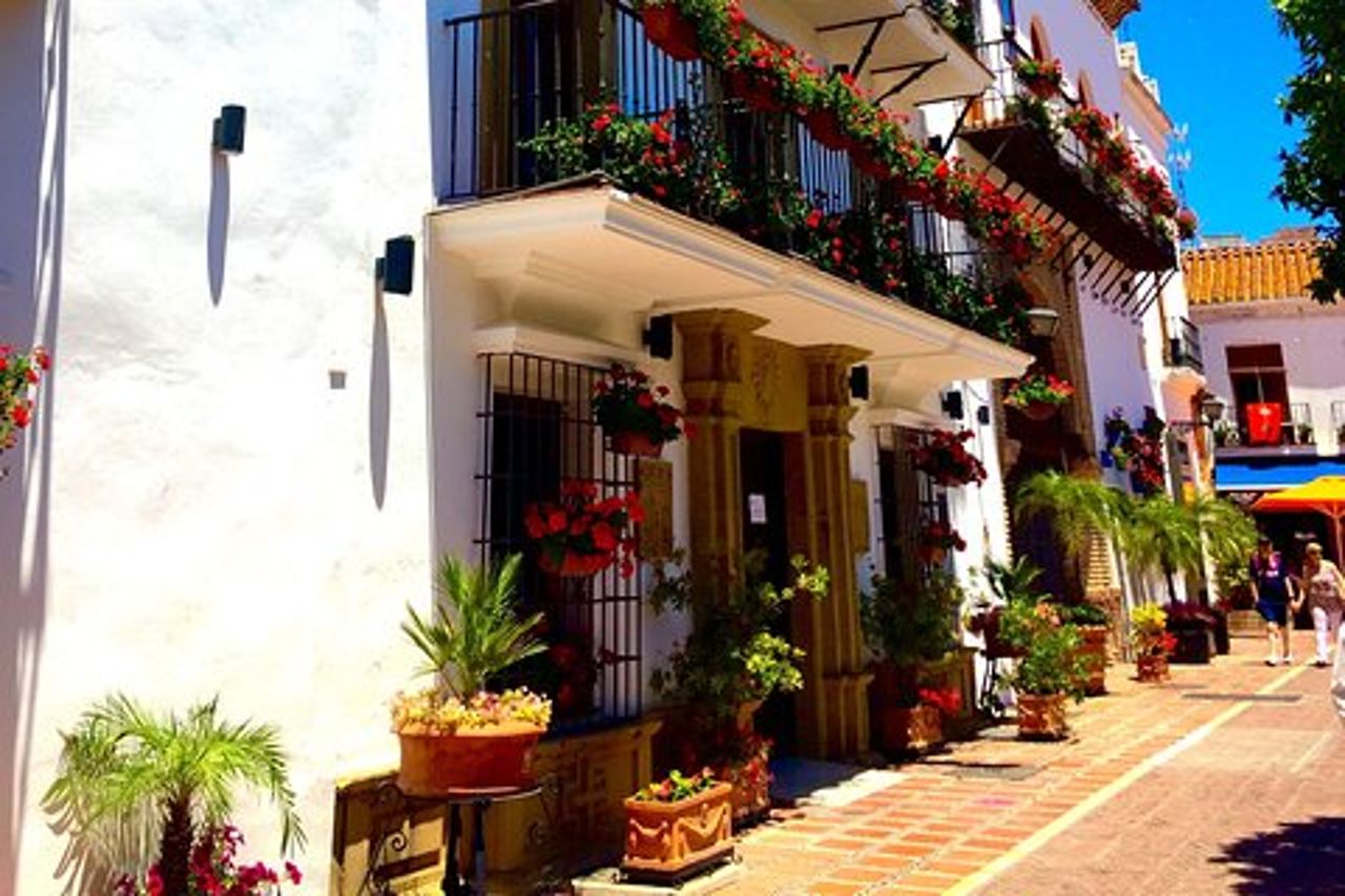 Le Monete Magiche di Marbella: Avventura di fuga all'aperto