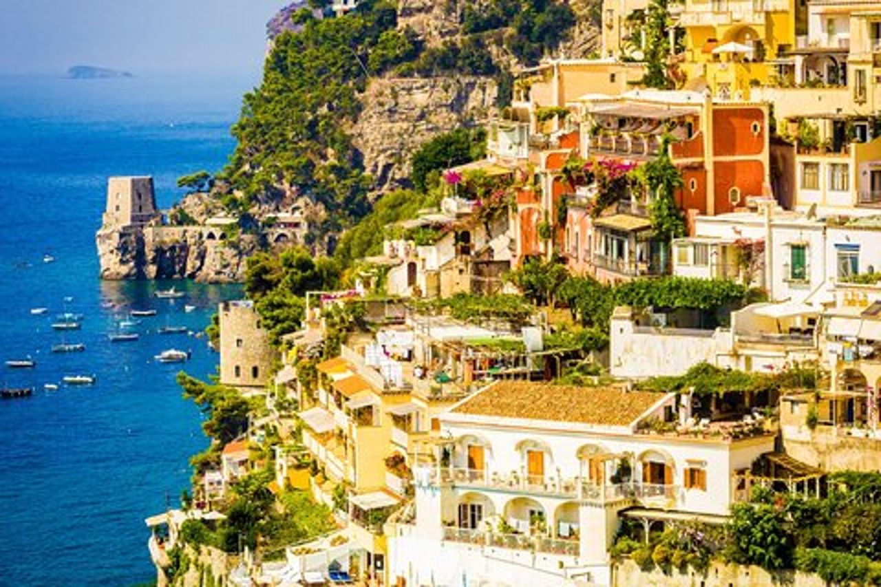 Tour privato di un'intera giornata da Napoli a Positano, Ravello e Cetara