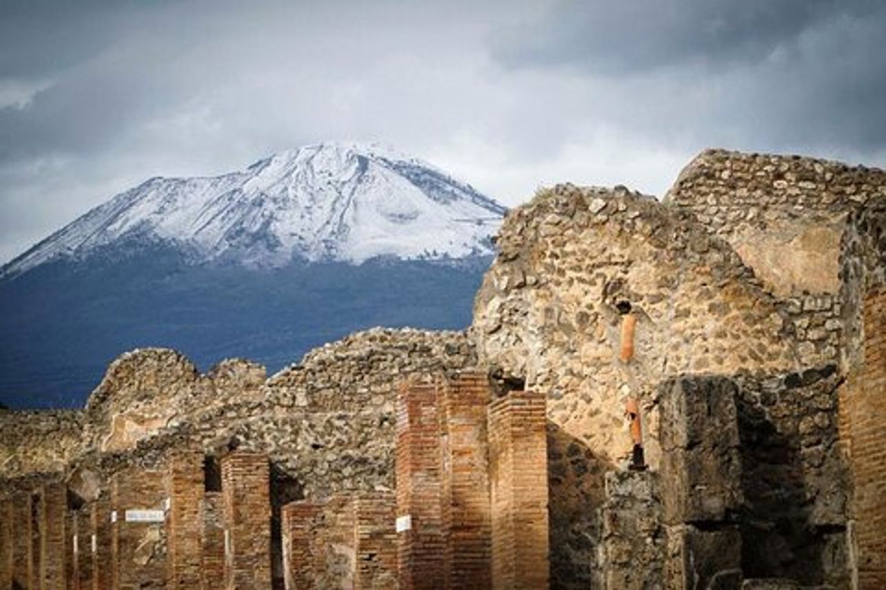 Viaggio privato di 8 ore a Pompei Ravello e Cetara da Napoli
