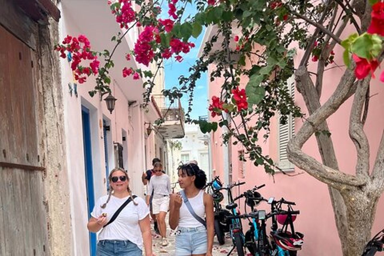 Tour guidato privato / semi privato in bici elettrica di Naxos Methexis nell'entroterra
