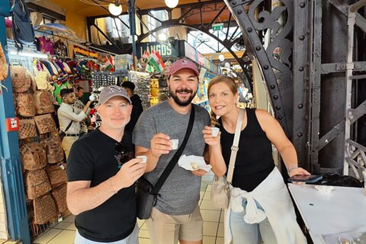 Tour privato di degustazione con chef del Grande Mercato di Budapest