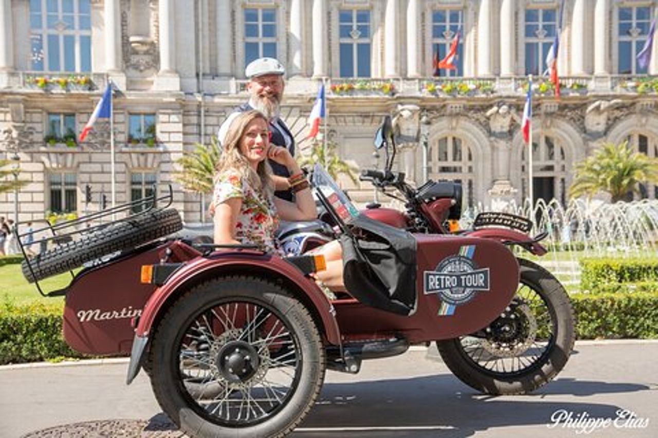 Tour di mezza giornata in sidecar da Tours
