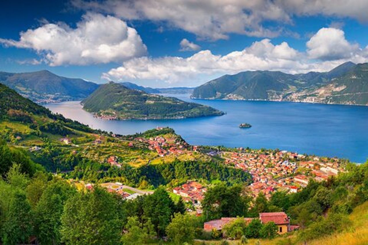 Esperienza VIP al Lago d'Iseo e degustazione di vini Franciacorta