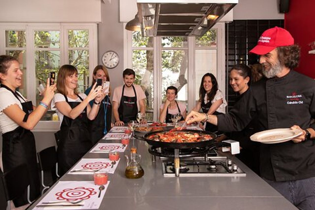 Paella Class & Bottomless Wine : Las Ramblas Views