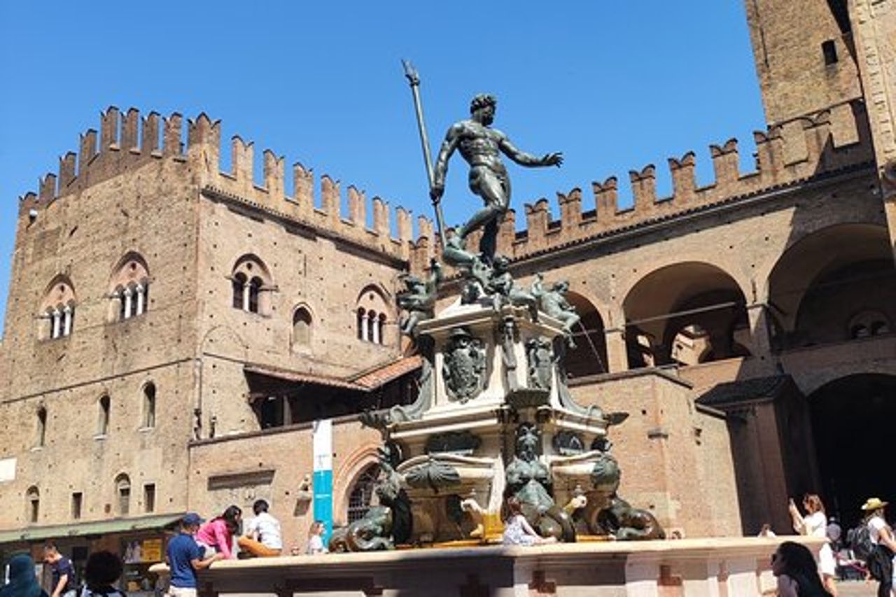 Tour in bici con guida classica di Bologna