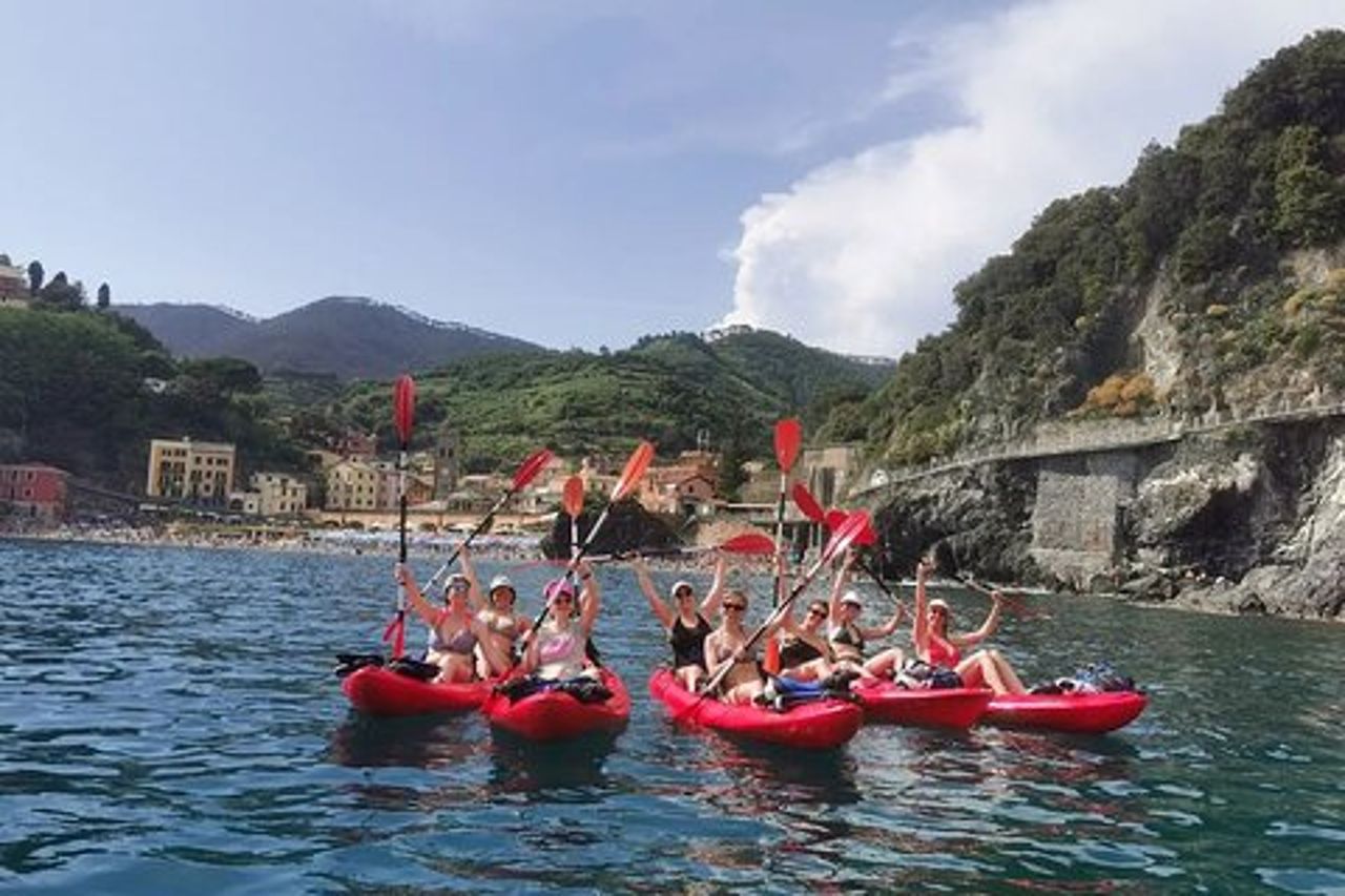 Esperienza in Kayak con CarnassaTour alle Cinque Terre + Snorkeling