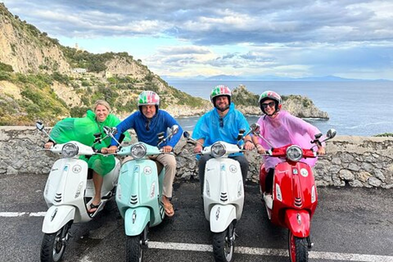 Autentico tour in Vespa della Costiera Amalfitana: Positano & Ravello