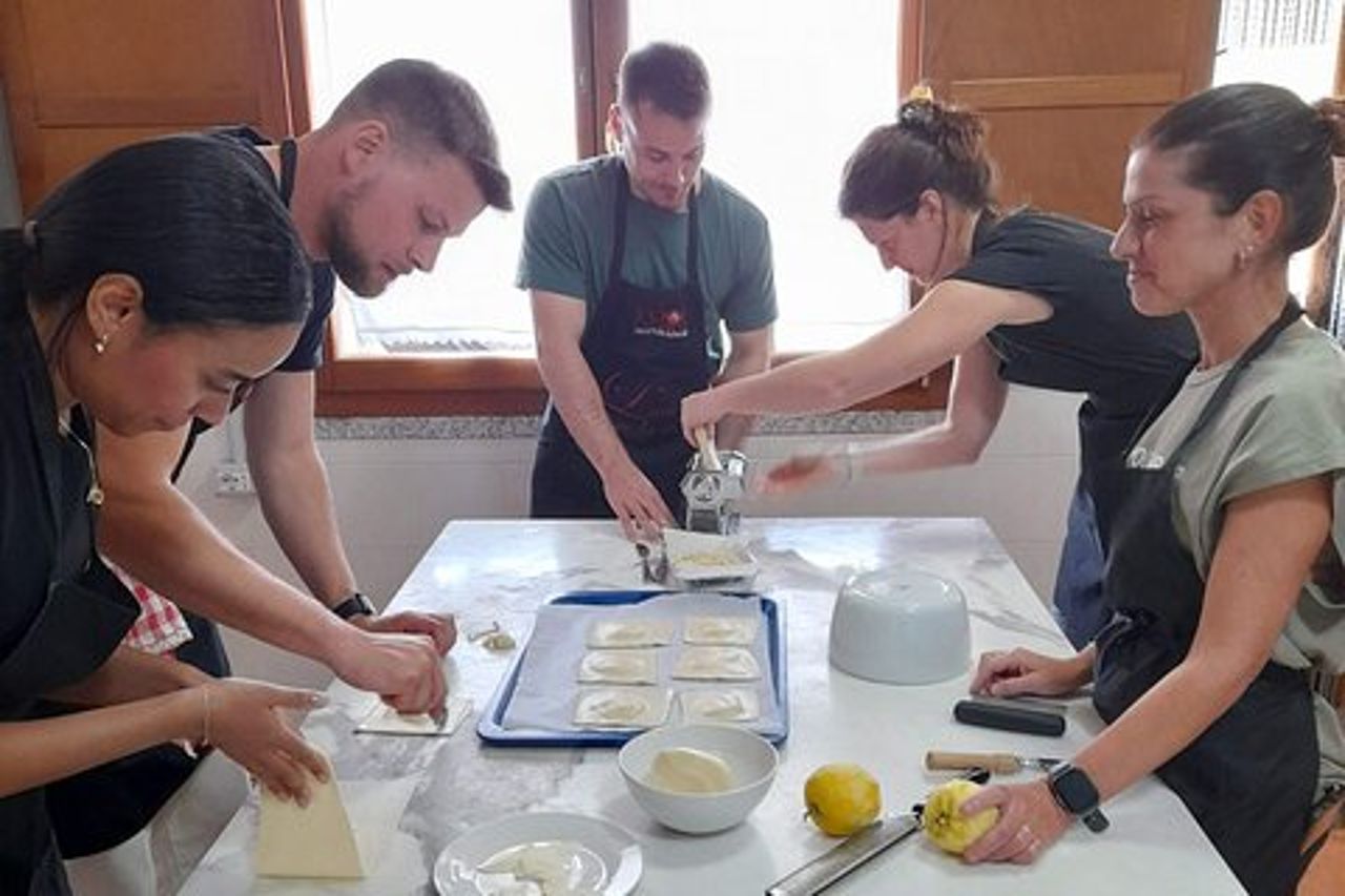 Impara a Realizzare Pasta Fresca o Dolci Sardi da Vero Local