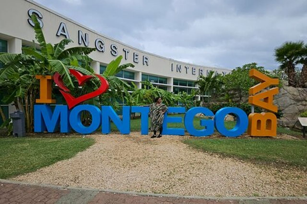 Trasferimento privato dall'aeroporto di Montego Bay agli hotel di MontegoBay