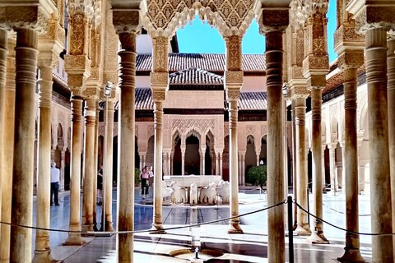 Tour privato dell'Alhambra: Palazzi Nasridi e Generalife