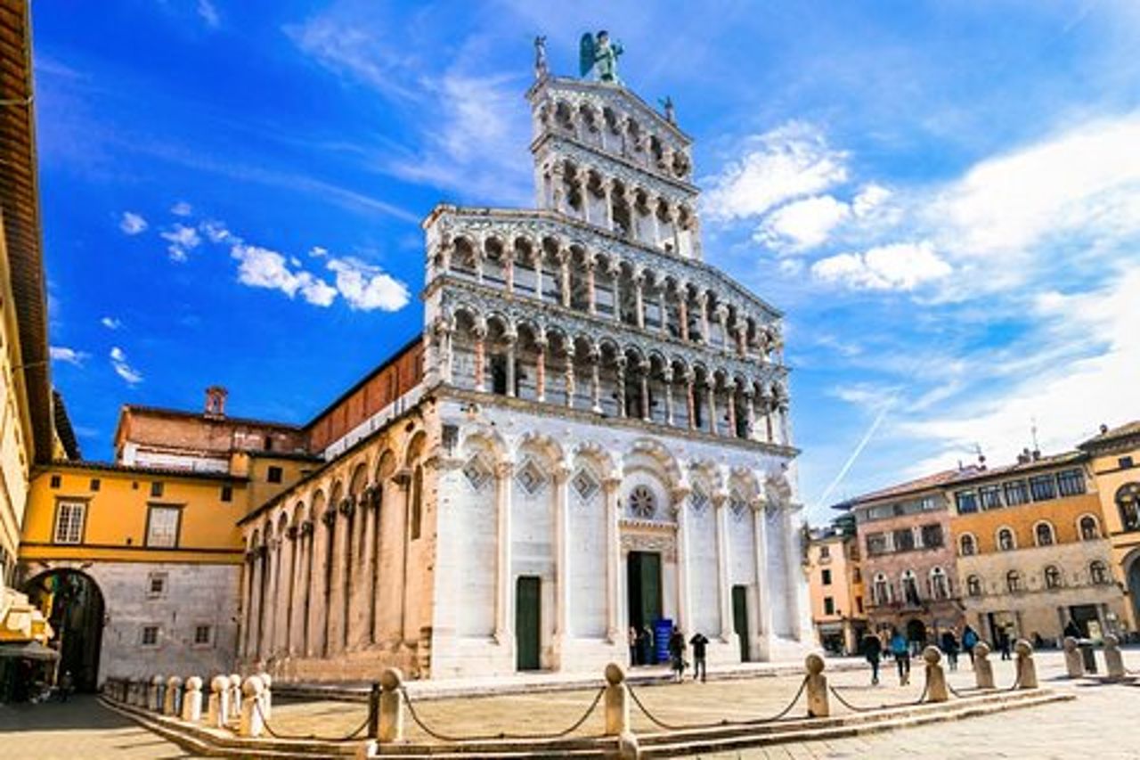 Gita di un giorno a Pisa e Lucca da Montecatini