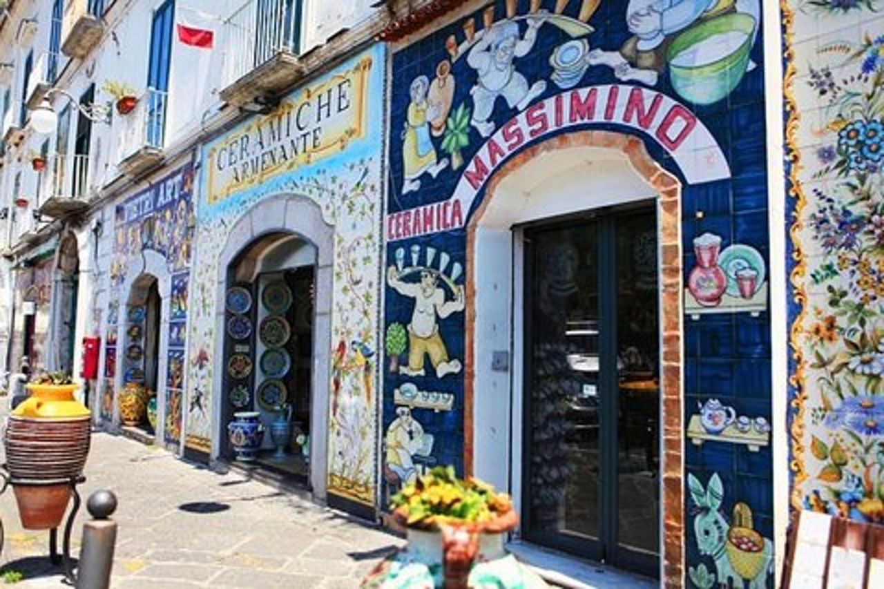 Tour privato della Costiera Amalfitana da Vietri Cetara Maiori e Minori