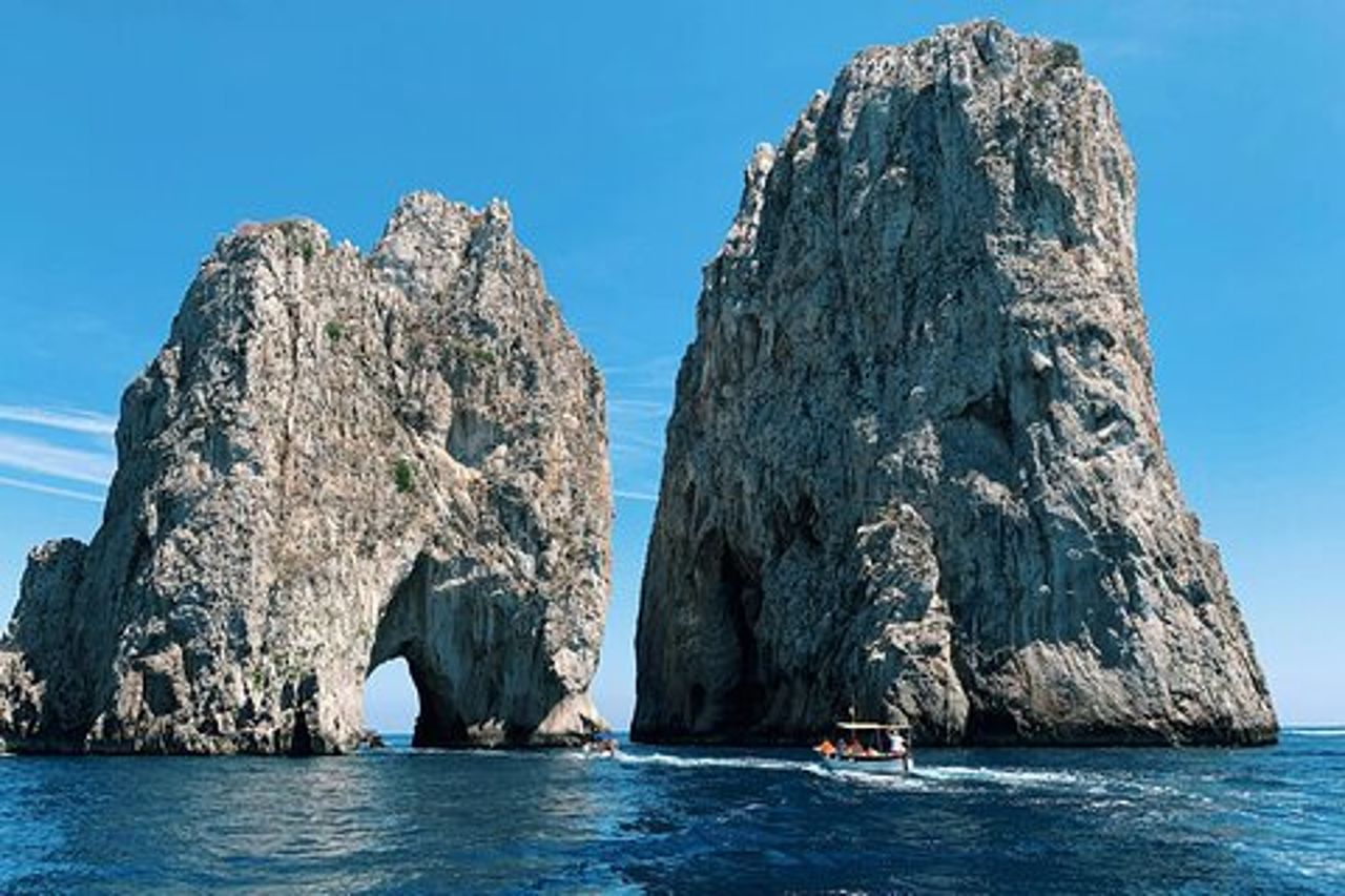 Escursione in barca privata a Capri con Faraglioni e Grotta Azzurra