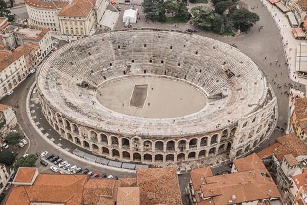 Verona: Walking tour con audio e guida fatta da un veronese