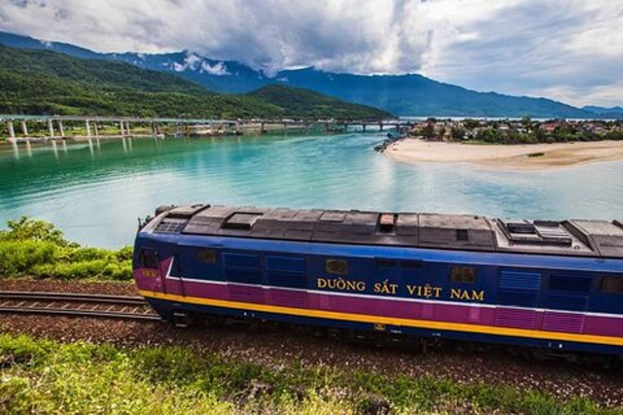 Tour della Cittadella di Hue in treno autentico tramite Hai Van Pass da Da Nang