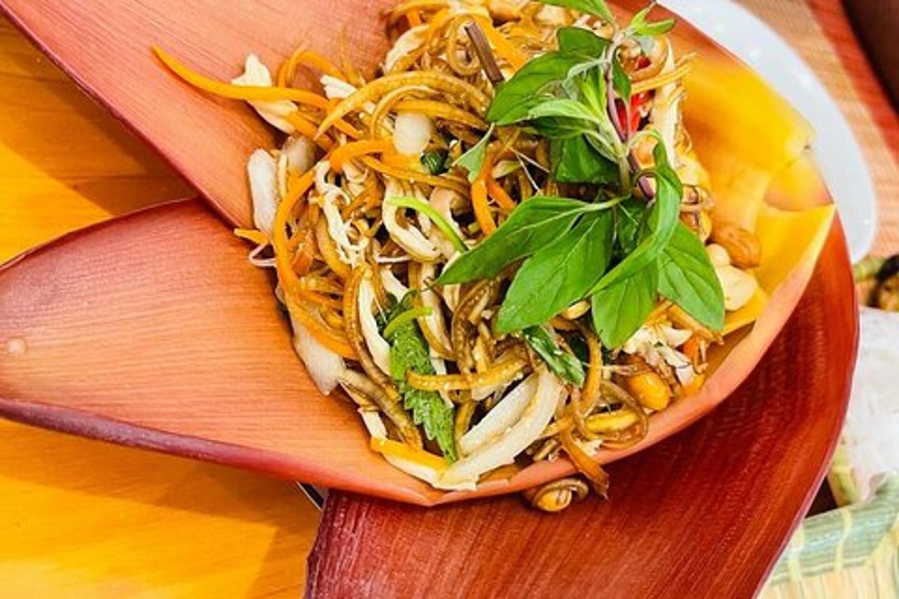 Lezione di cucina di 5 piatti con gita al mercato a Da Nang