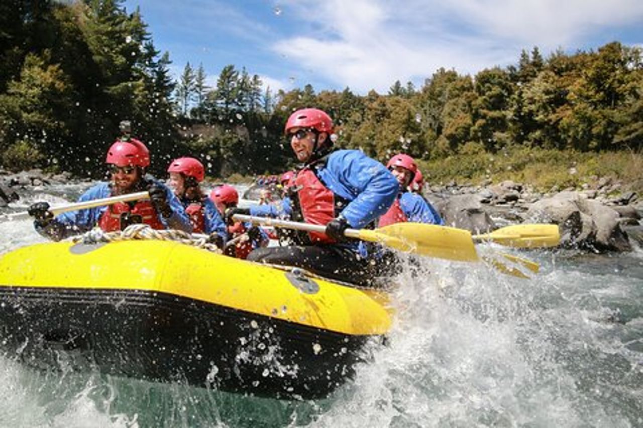 Emozioni di Tongariro: avventura di rafting in acque bianche di grado 3