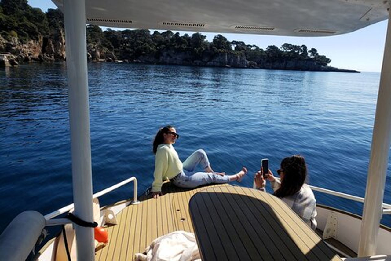 Crociera privata in catamarano solare ad Antibes Juan les Pins