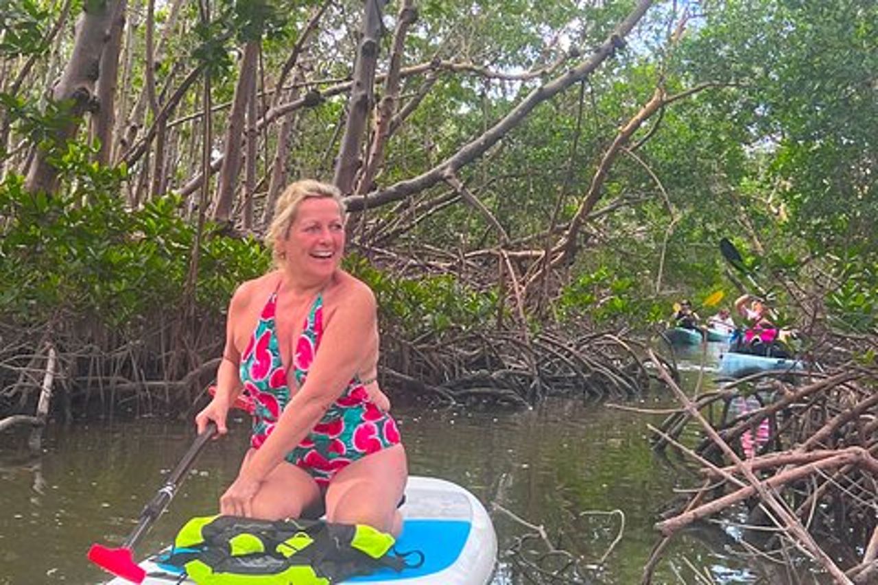 Attività di kayak e SUP guidata di un'ora per principianti