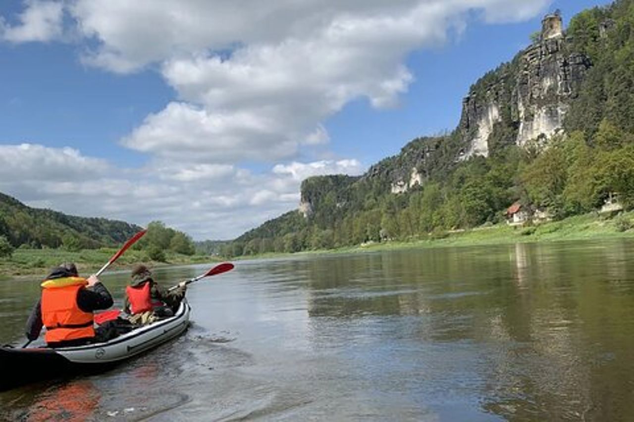 Tour in canoa sull'arenaria dell'Elba nella Svizzera sassone
