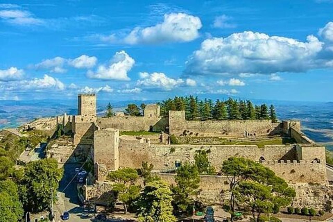 Tour di 7 ore città di Enna e Piazza Armerina Villa Romana