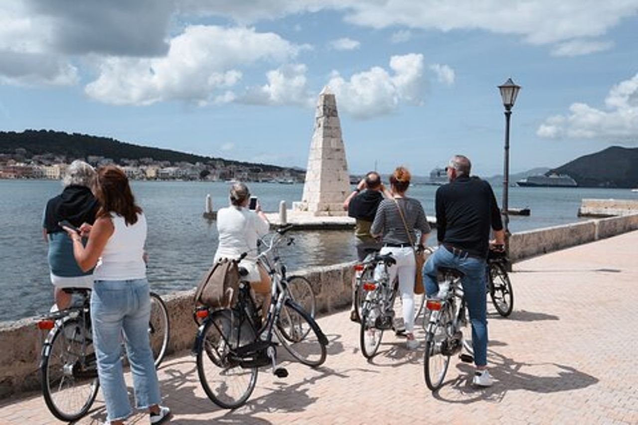 Tour in bici delle principali attrazioni di Argostoli