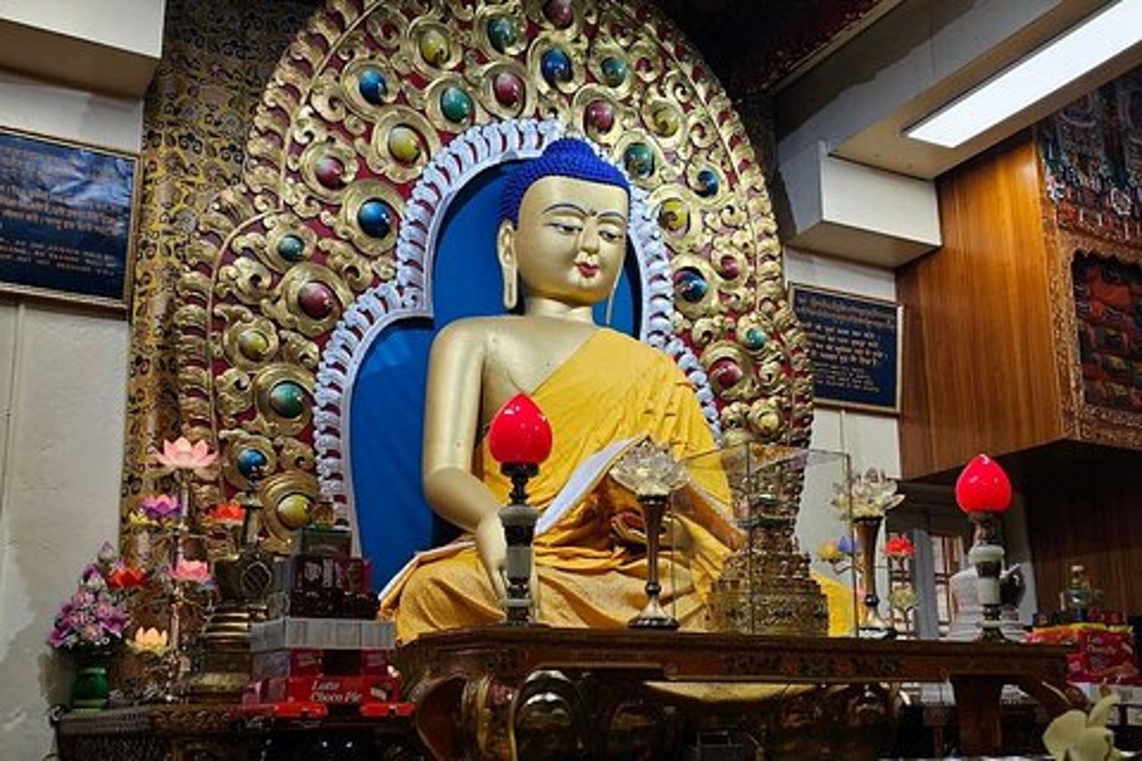 Tour guidato di 6 ore dei monasteri tibetani di Dharamshala e del convento