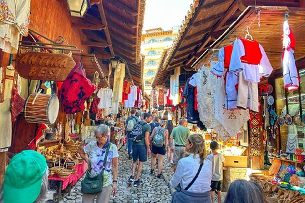 Castello di Kruja, il vecchio bazar e Sarisalltik- Partenza da Tirana