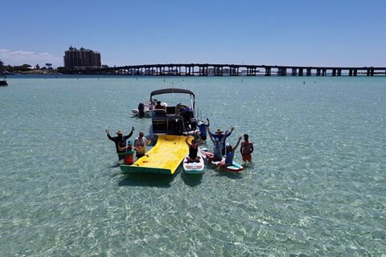 Charter privato di Crab Island con gonfiabili