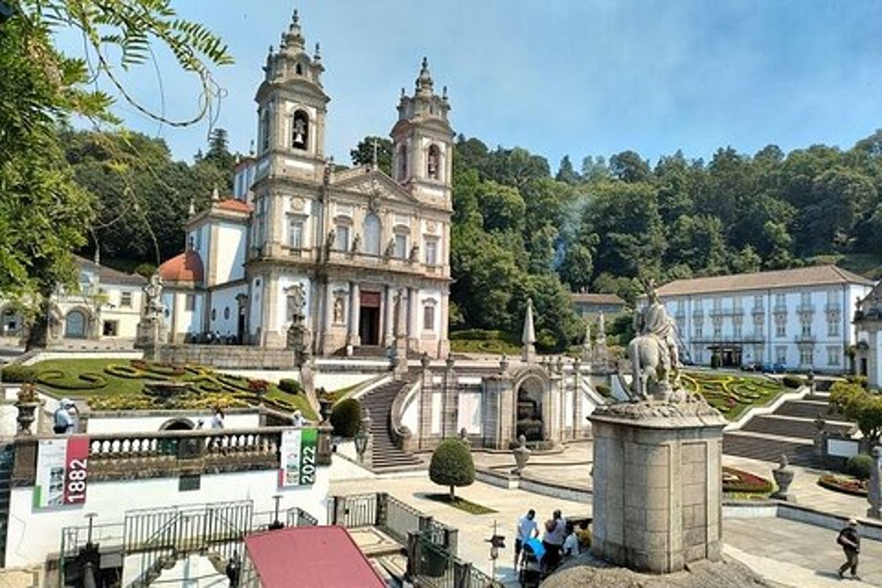 Tour - Guimarães e/o Braga