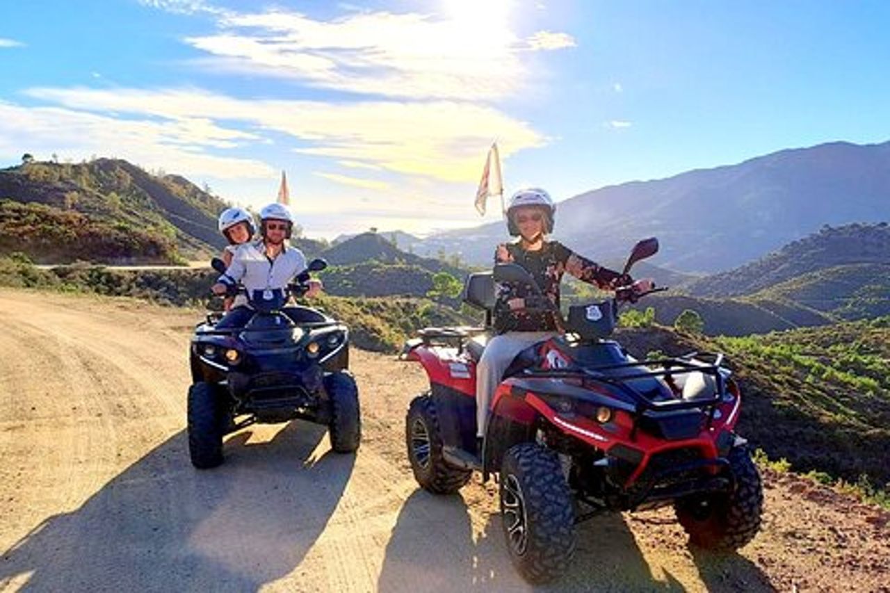Tour in quad di 2 ore a Marbella - 1 quad per 1/2 persone 170€