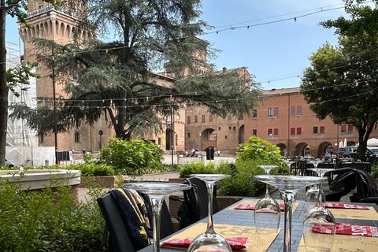Degustazione gastronomica e tour a piedi di Ferrara