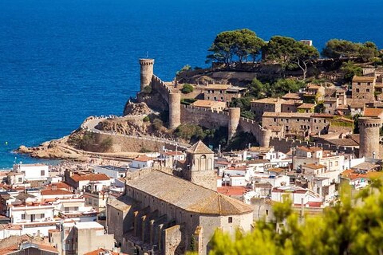 Tour della Costa Brava: Tossa de Mar Facile escursione e snorkeling da Barcellona