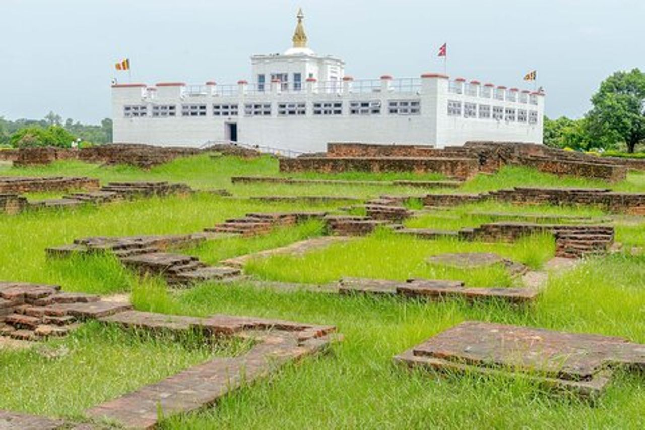 Tour di Lumbini di mezza giornata con trasferimento all'aeroporto