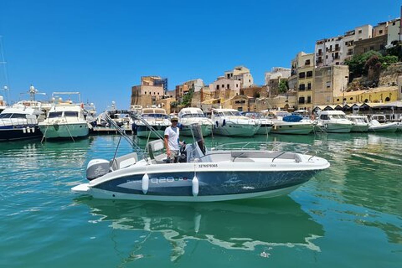 Noleggio Barca a Castellammare del Golfo