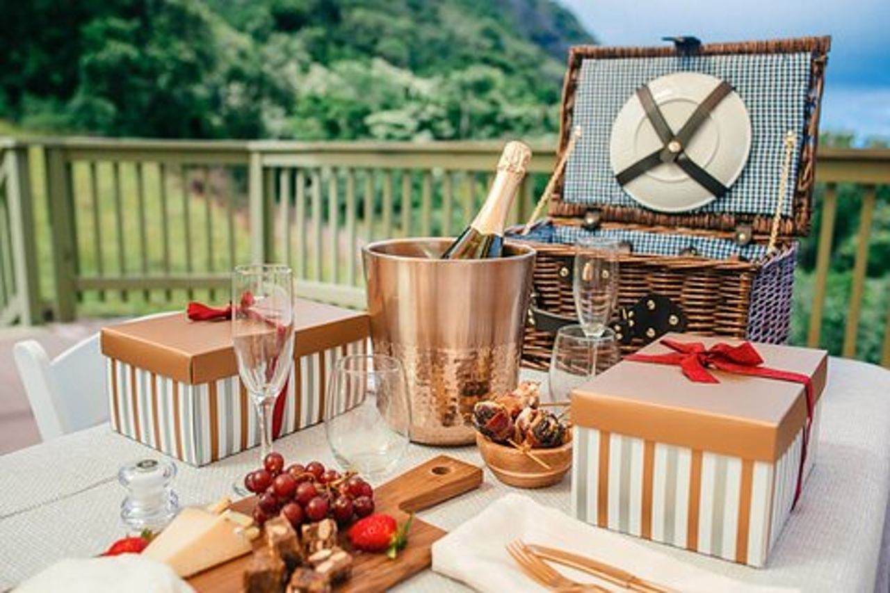 Vulcani e cascate da picnic di lusso: tour privato in elicottero
