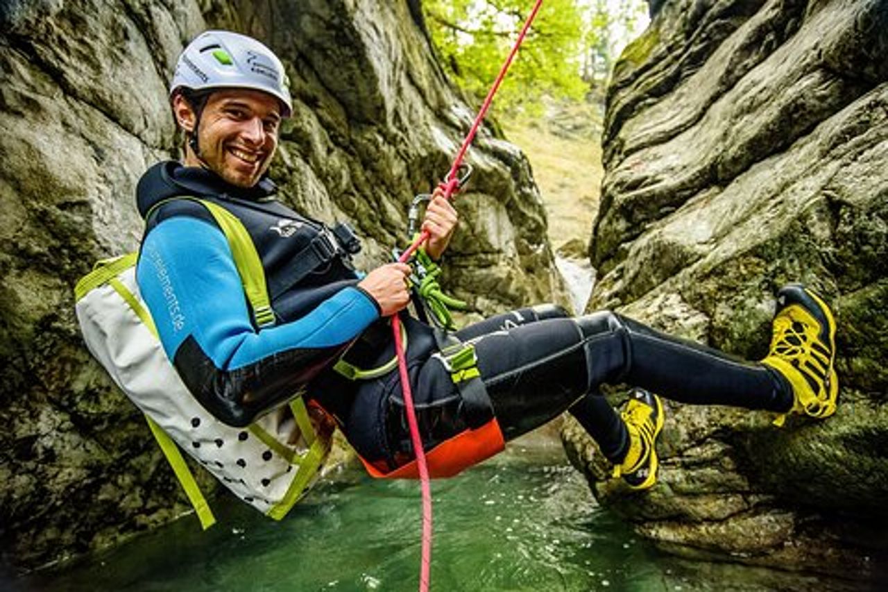 Canyoning ricco di azione nel Kobelache