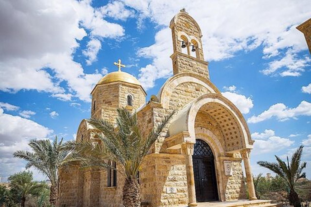 Tour di un giorno: Madaba, Monte Nebo e sito del Battesimo da Amman