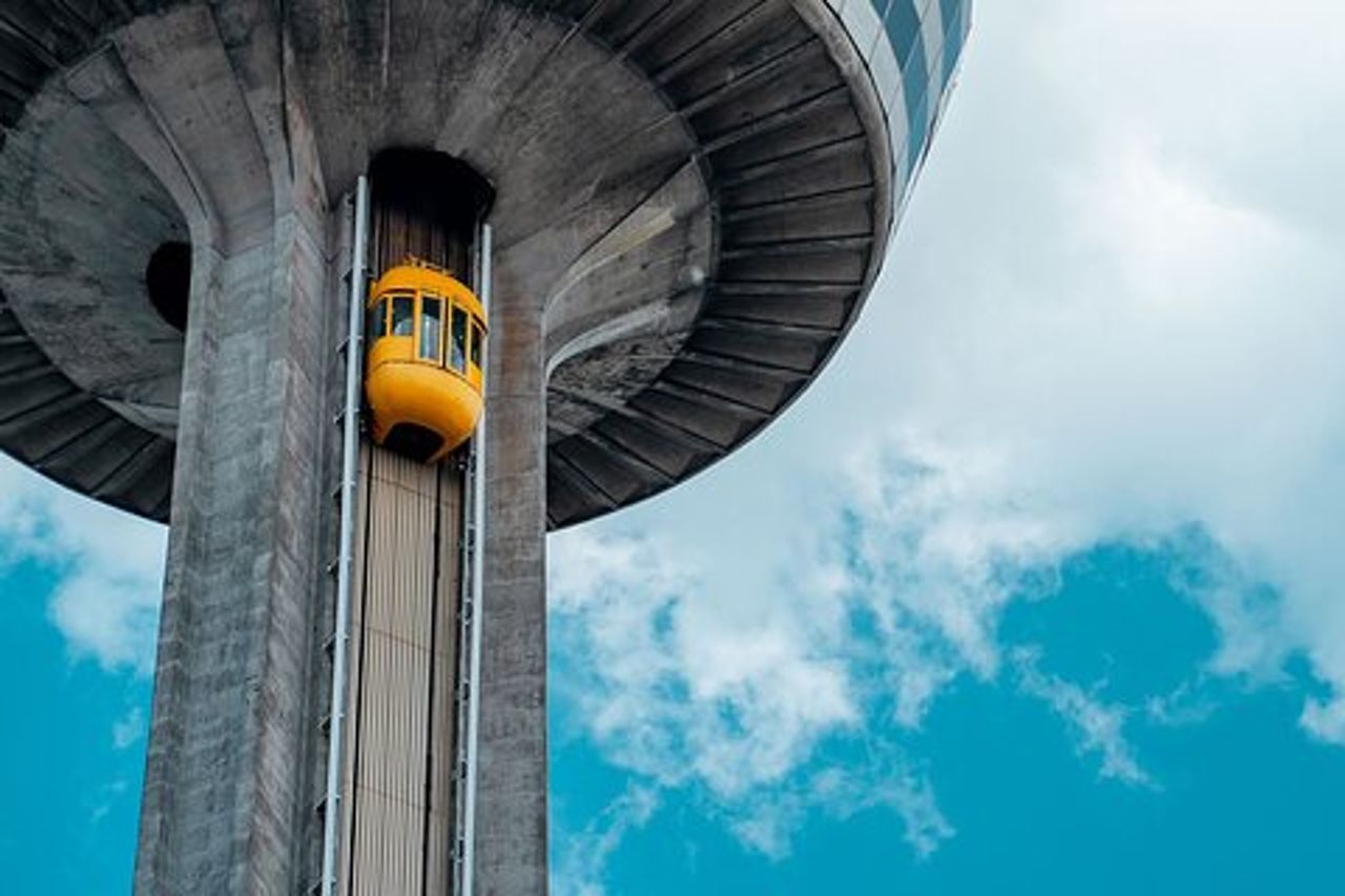 Cascate del Niagara: Crociera in barca, viaggio dietro le cascate e tour di Skylon