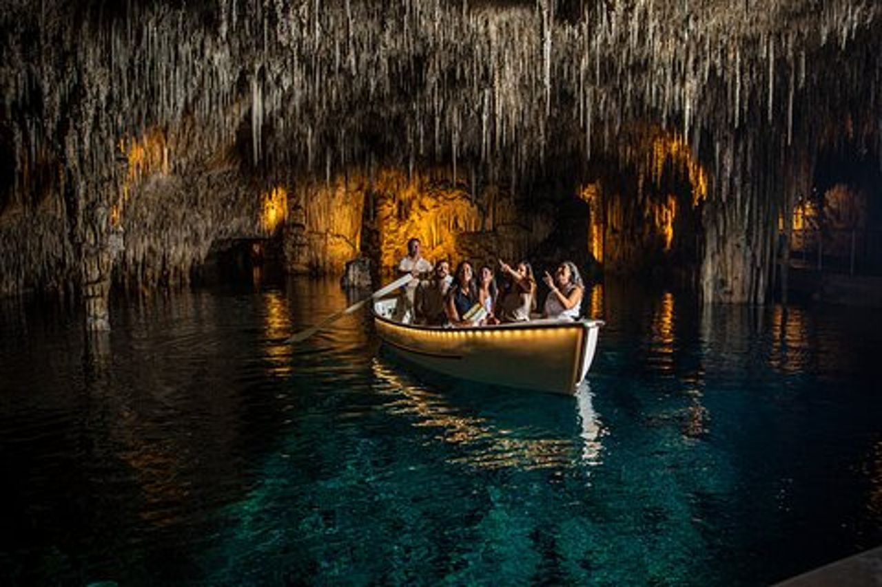 Esplorare Maiorca: negozio di perle di Maiorca e grotte di Drach