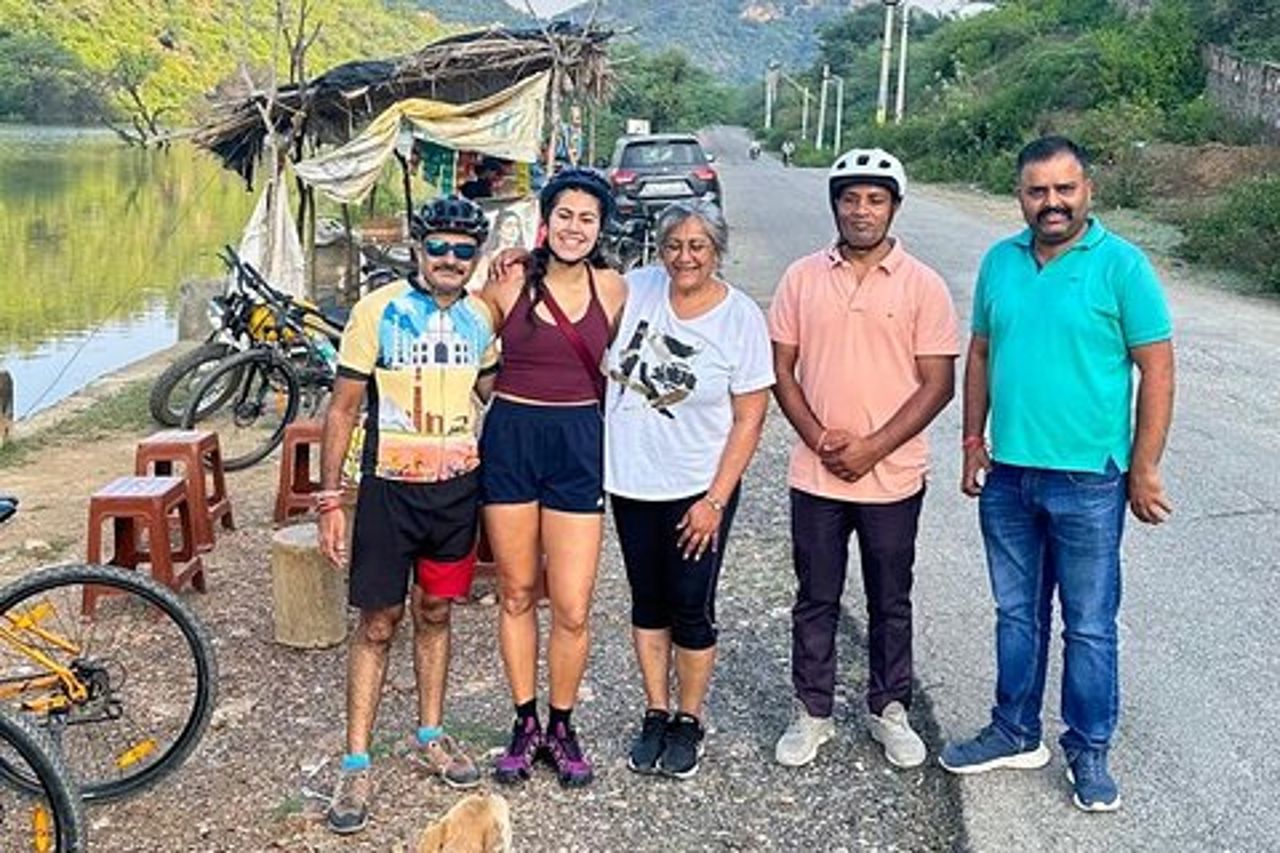 Tour in bicicletta elettrica della campagna di Udaipur