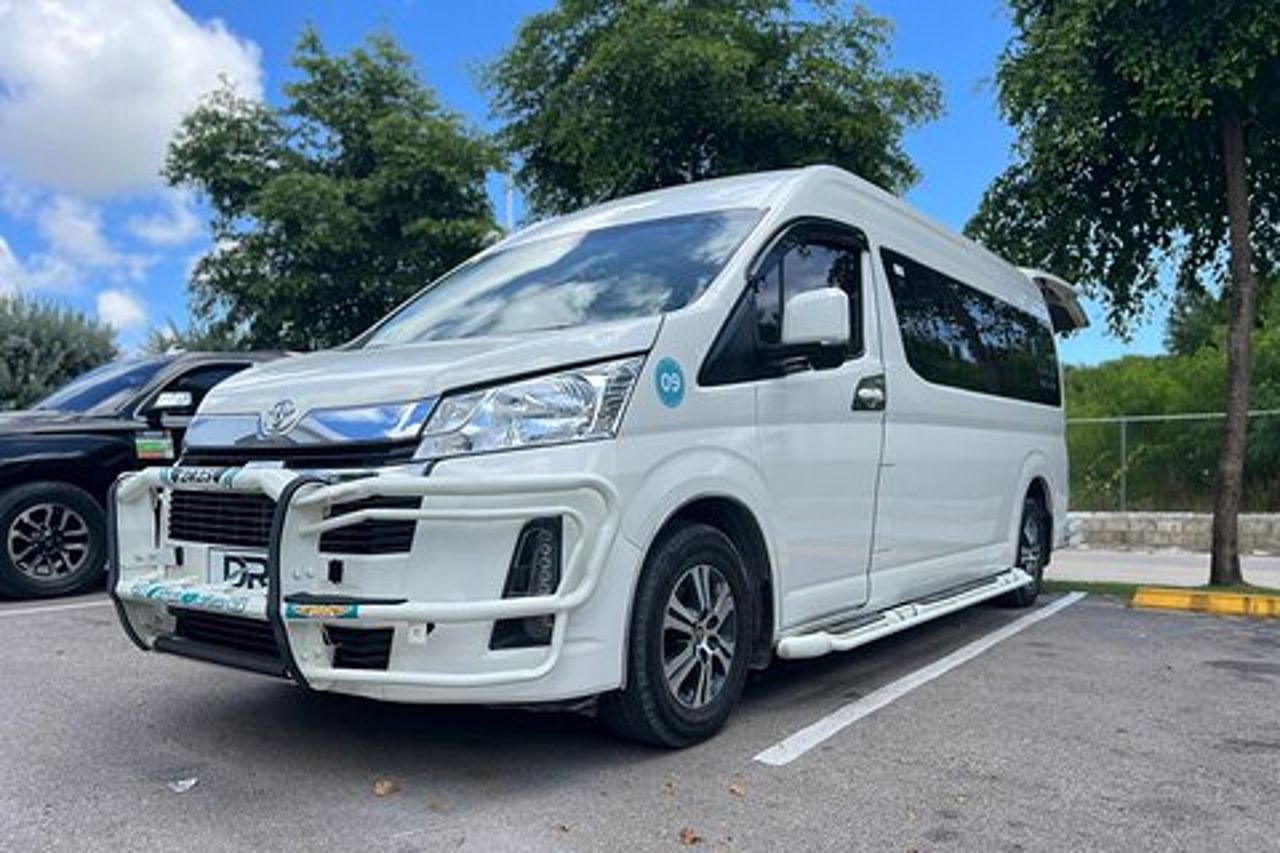Punta Cana: Trasferimenti aeroportuali privati da Uvero Alto